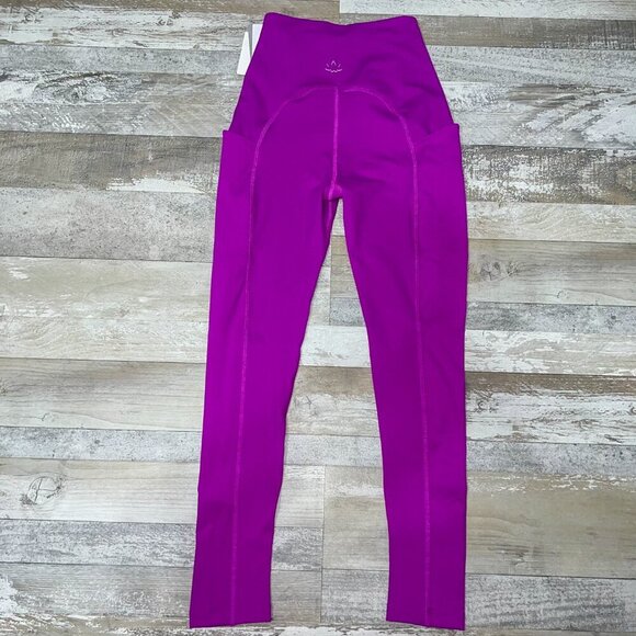 NWT Beyond Yoga Powerbeyond Strive High Waist Pocket Midi Legging Purple Size XS - Picture 3 of 11
